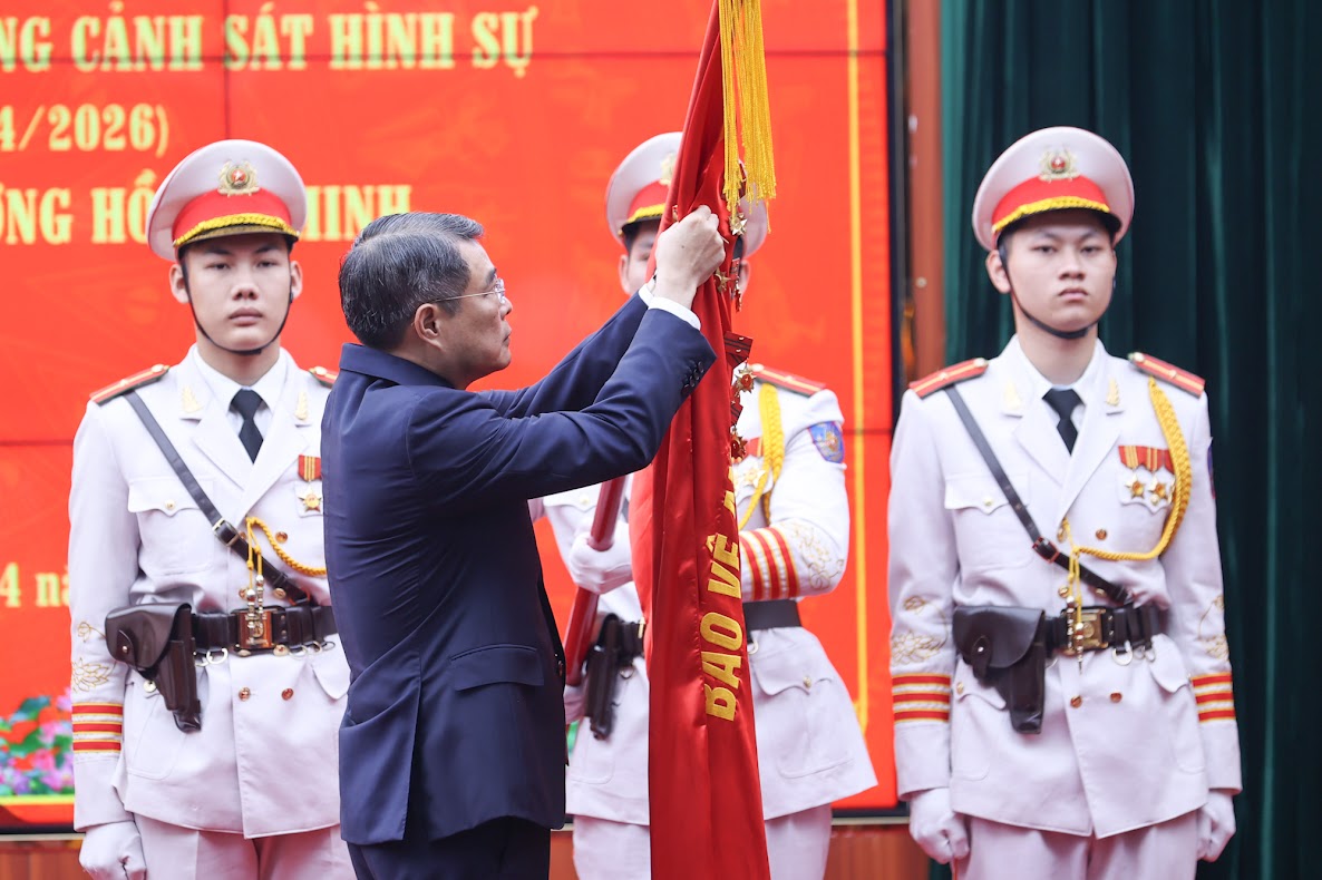 總理:刑事警察不僅要擅長‘破案’,還要擅長動員群眾