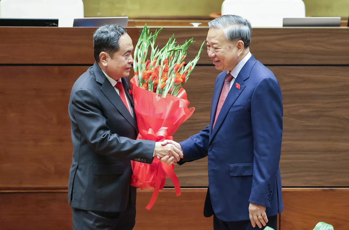 陳青敏再次當選國會主席