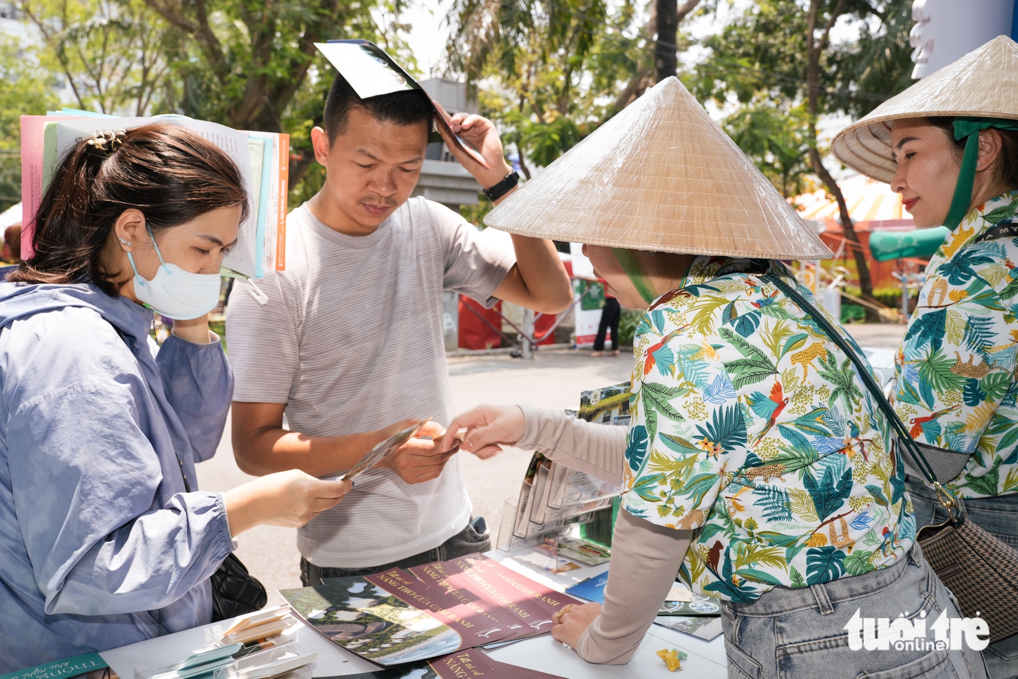 胡志明市旅遊節熱鬧非凡:搶購旅遊套餐,優惠活動爆發