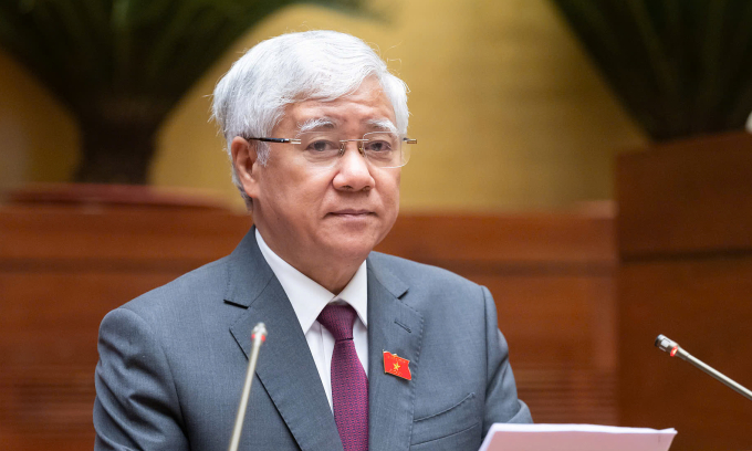 '需要支持因合并后搬迁办公地点而远距离工作的公务员'
