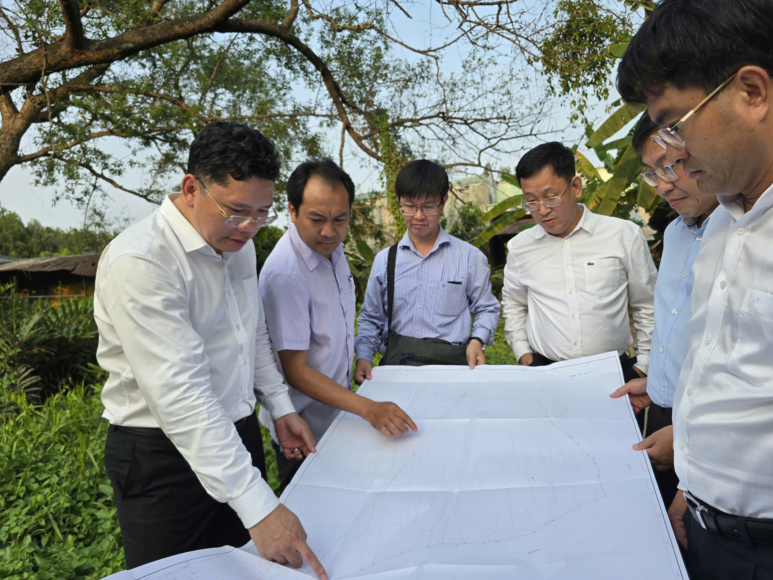 胡志明市副主席黃原定:儘快為Rạch Chiếc體育區安排重新安置