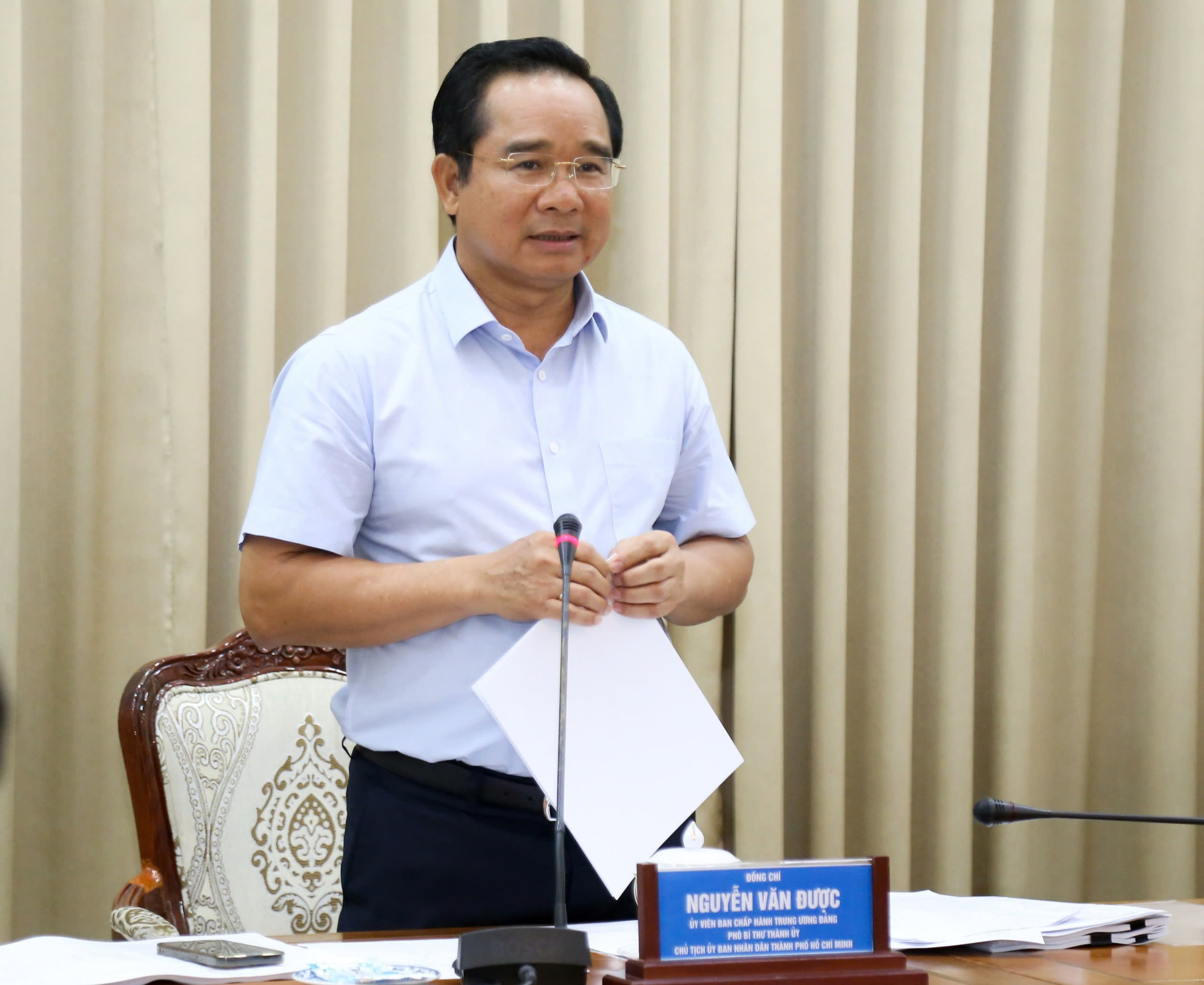 主席阮文德：‘将胡志明市国有企业的重组方案打造成集团’