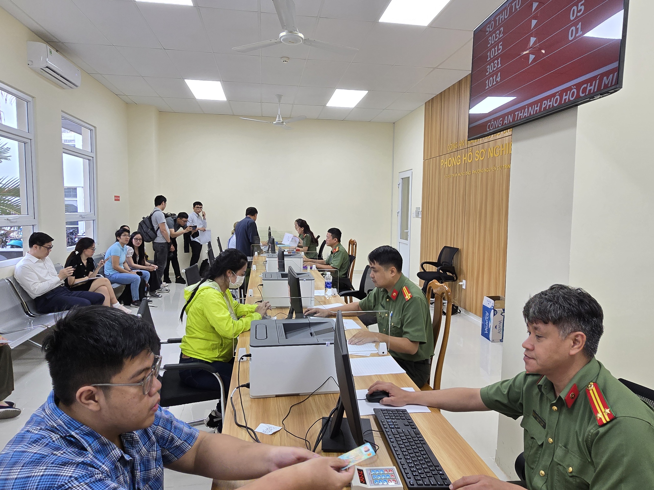 胡志明市通过VNeID组织对2013年宪法修正草案征求意见