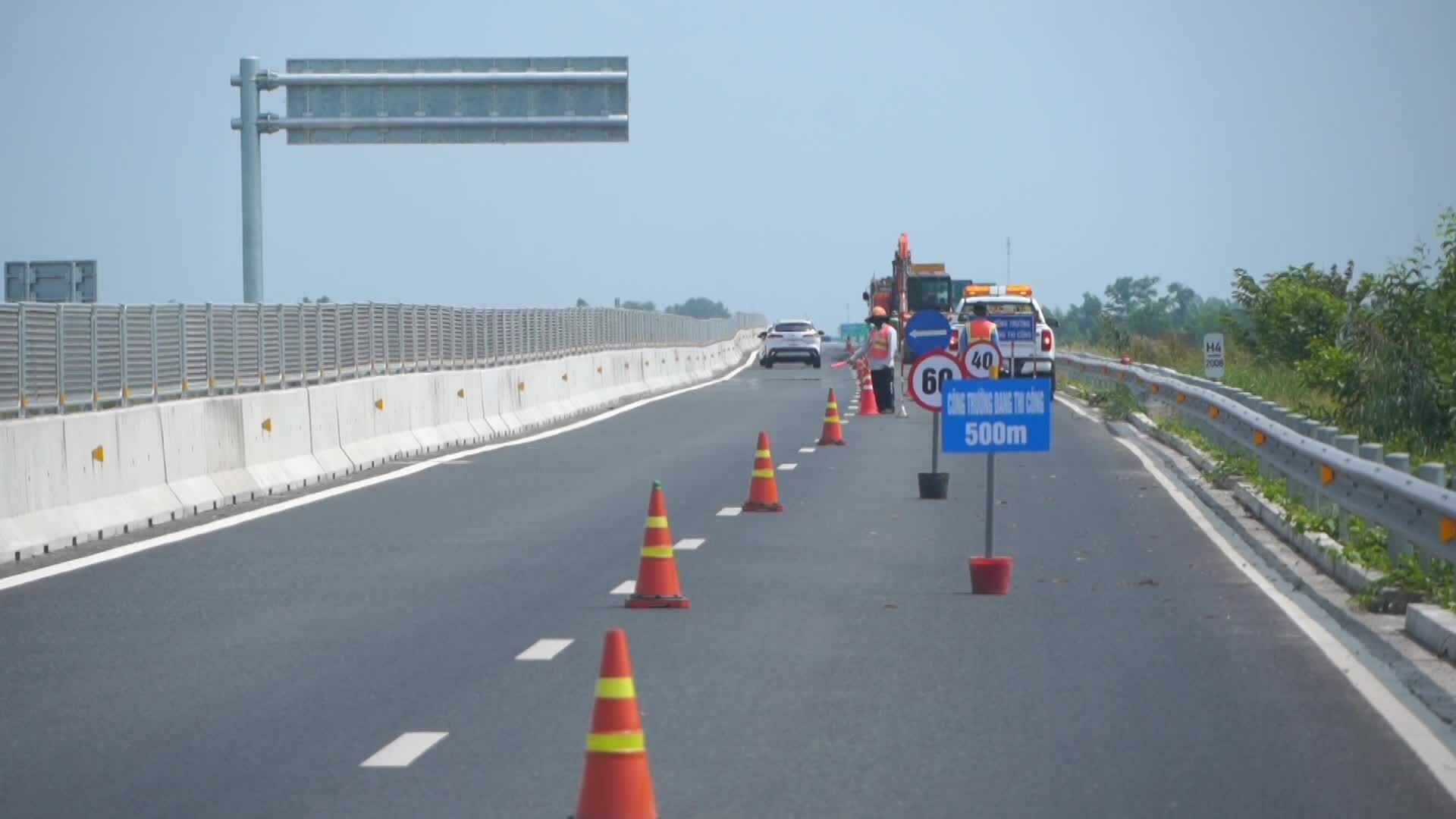 芹苴-金甌高速公路發生沉降