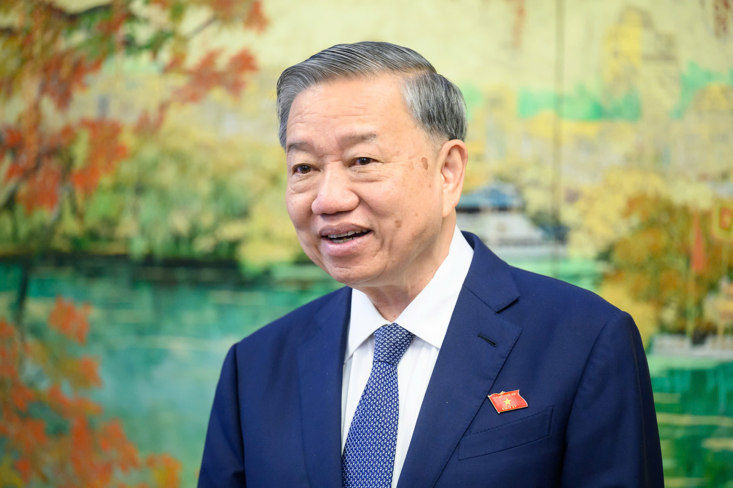 总书记苏林：倾听人民意见以集中修改宪法