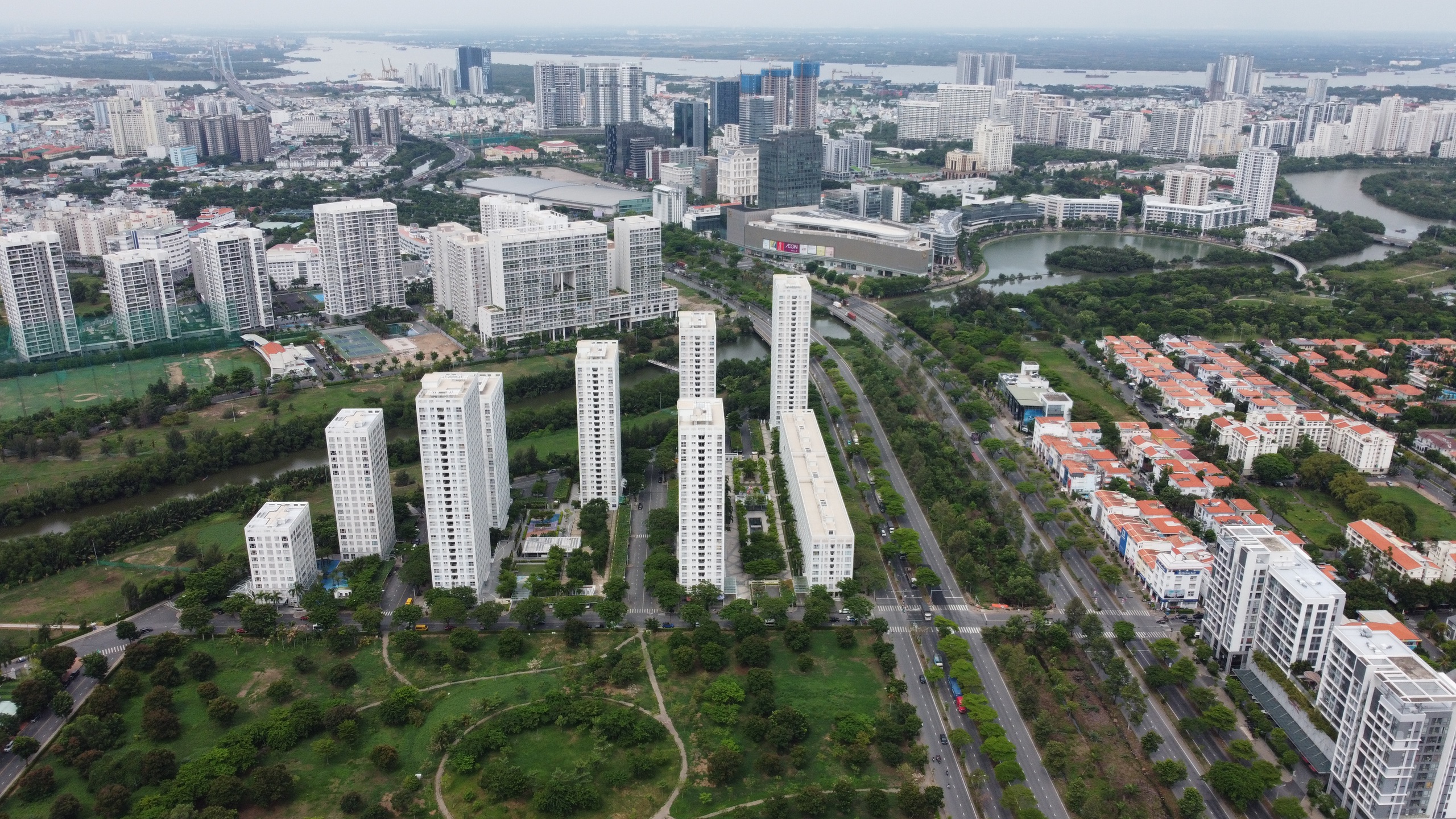 至2027年底，胡志明市坊级人民委员会仍使用已批准的规划处理行政档案