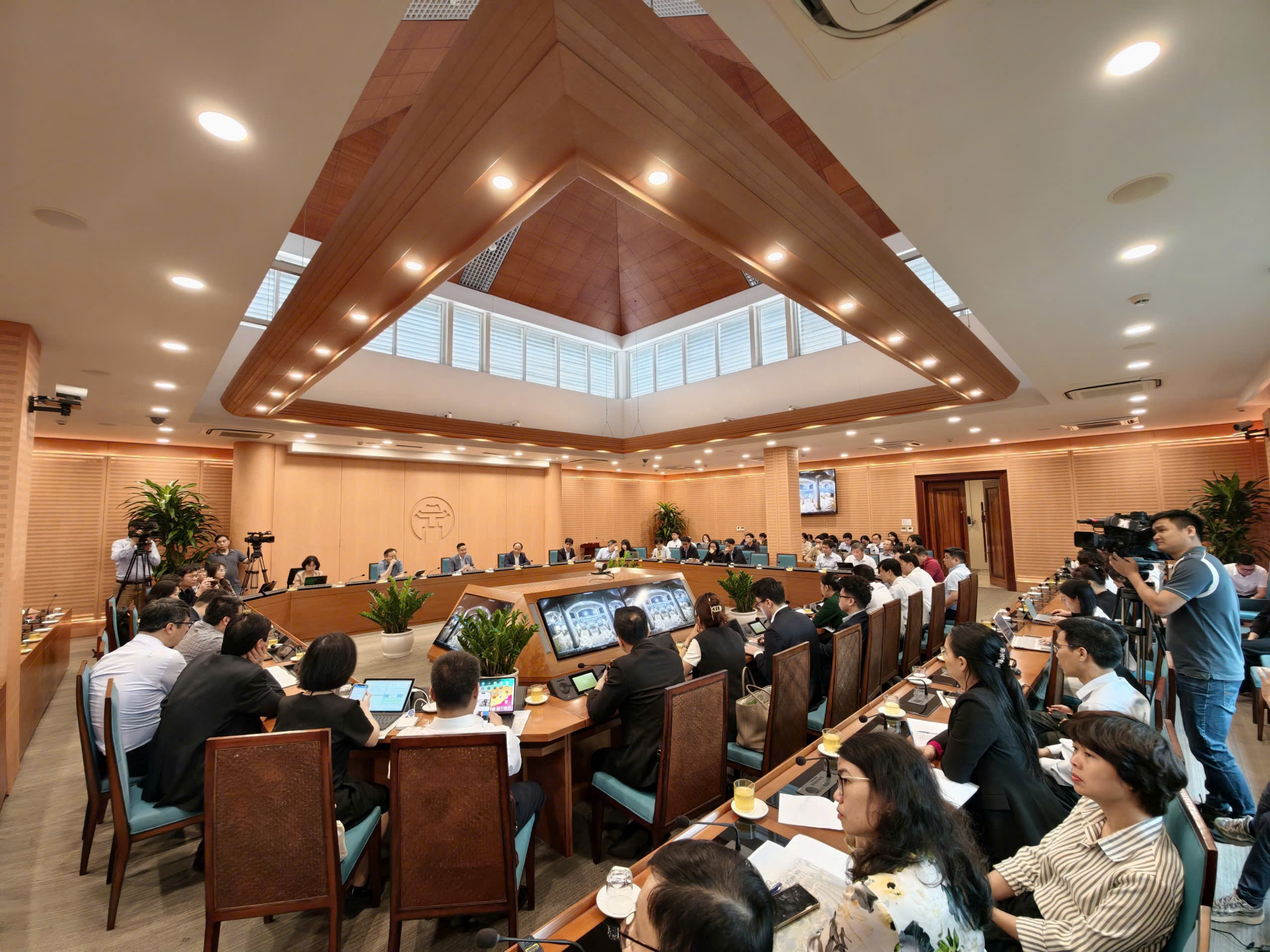 河内市规划与建筑局局长:河内将86万居民迁出市中心是“不准确的”
