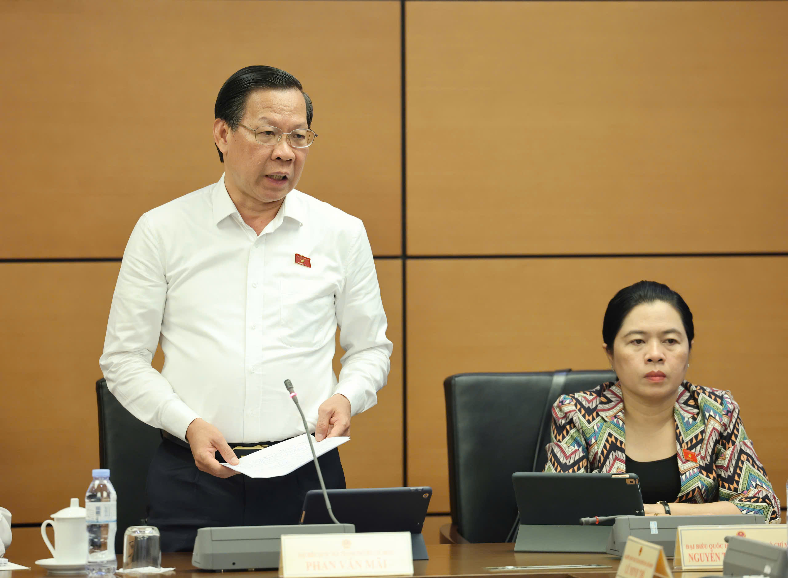 提议增设仲裁裁决法庭和金融中心