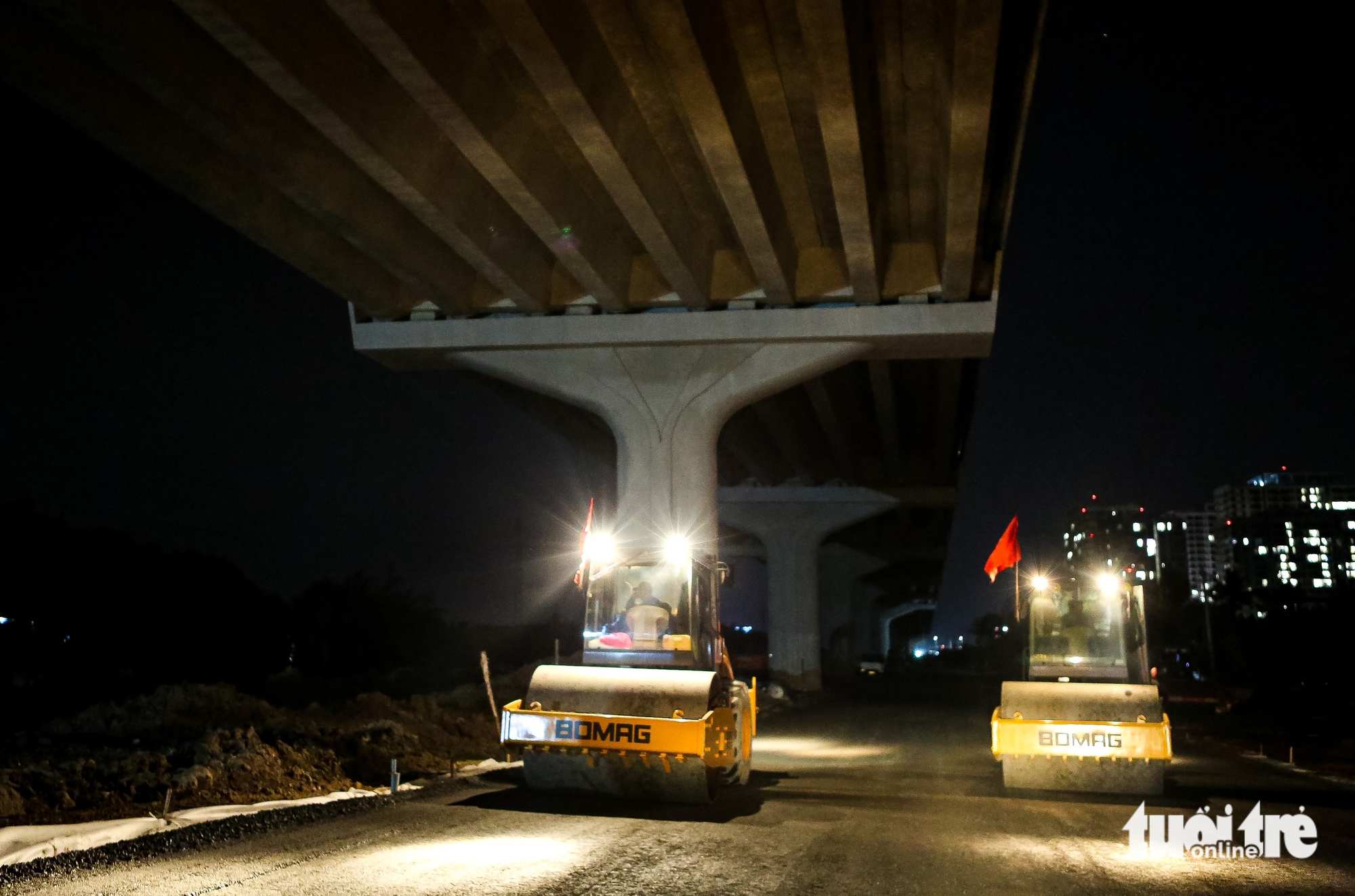 胡志明市三環路工地日夜施工:14.7公里高架橋已清晰可見
