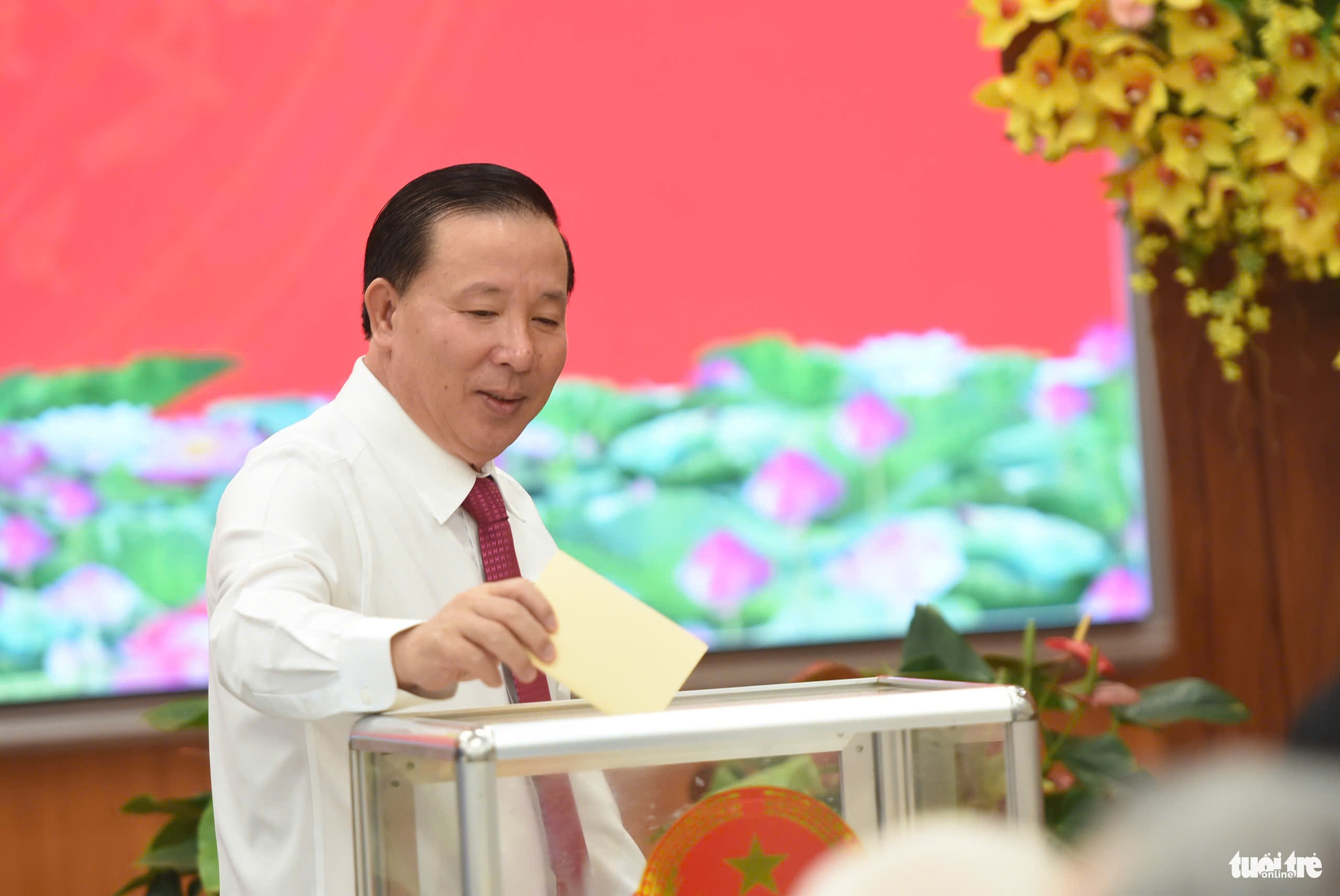 阮文烏再次當選同奈省人民委員會主席