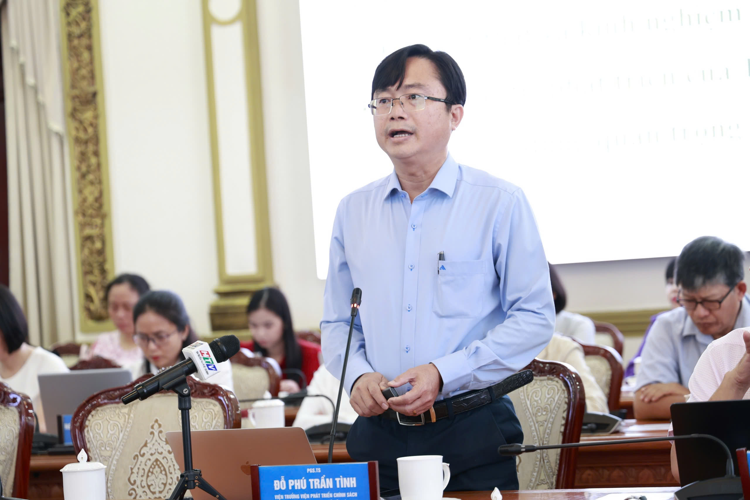 胡志明市咨询专家,启动制定《特别城市法》