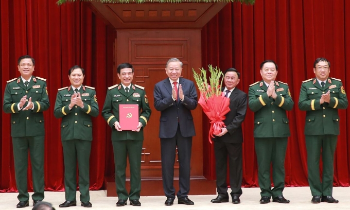 政治局指定中央直屬黨委人事安排