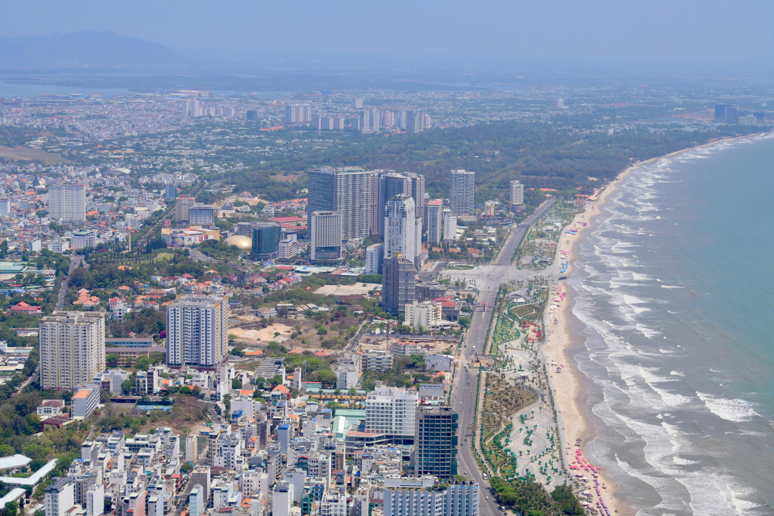 从直升机上欣赏胡志明市美景
