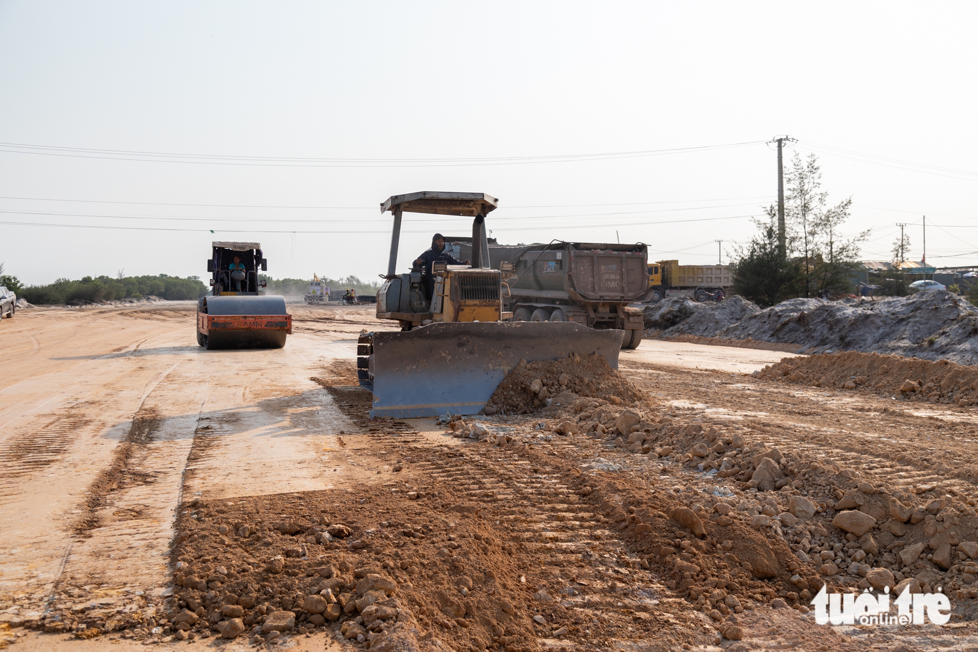 廣治省爭分奪秒,力爭在6個月內基本完成1.9萬億越盾的道路工程