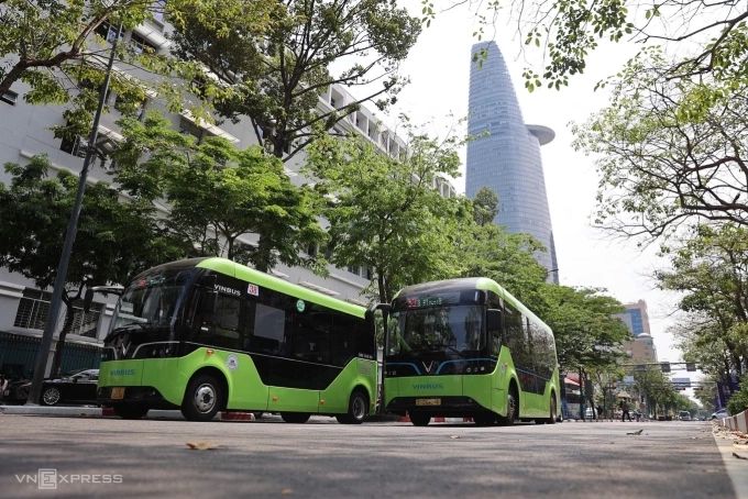 胡志明市免票後留住公交車乘客的一系列解決方案