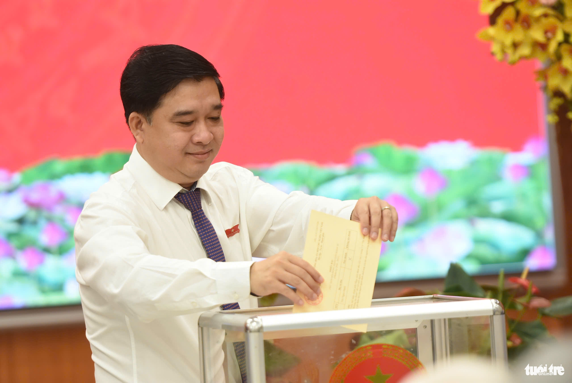 阮文烏再次當選同奈省人民委員會主席