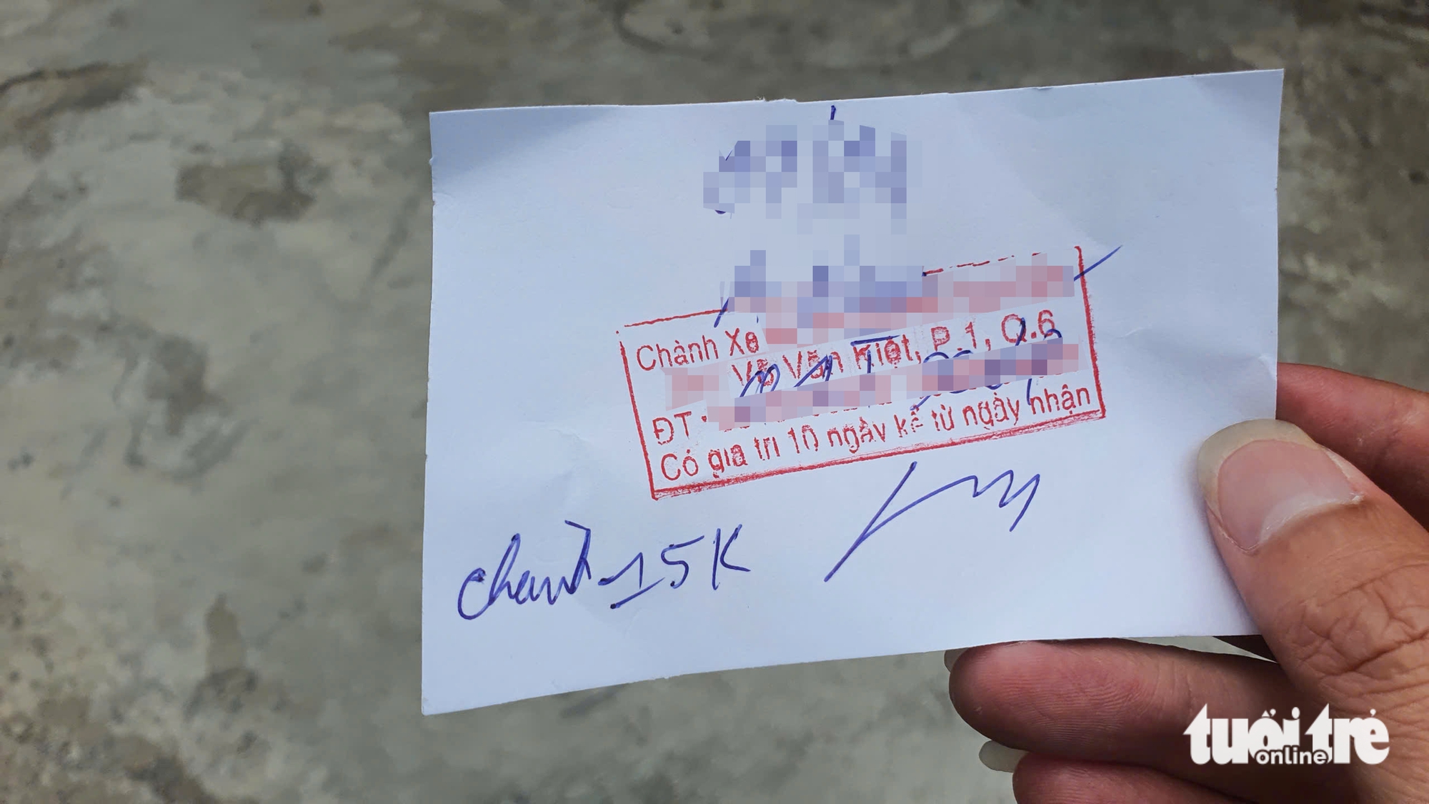 寄送貨物時被收取15,000至70,000越南盾是否符合規定?