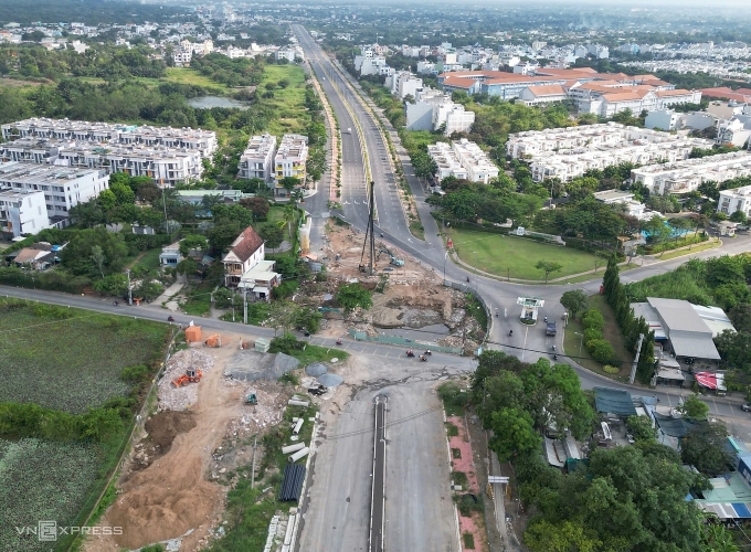 连接胡志明市与隆安省的国道即将完成扩建