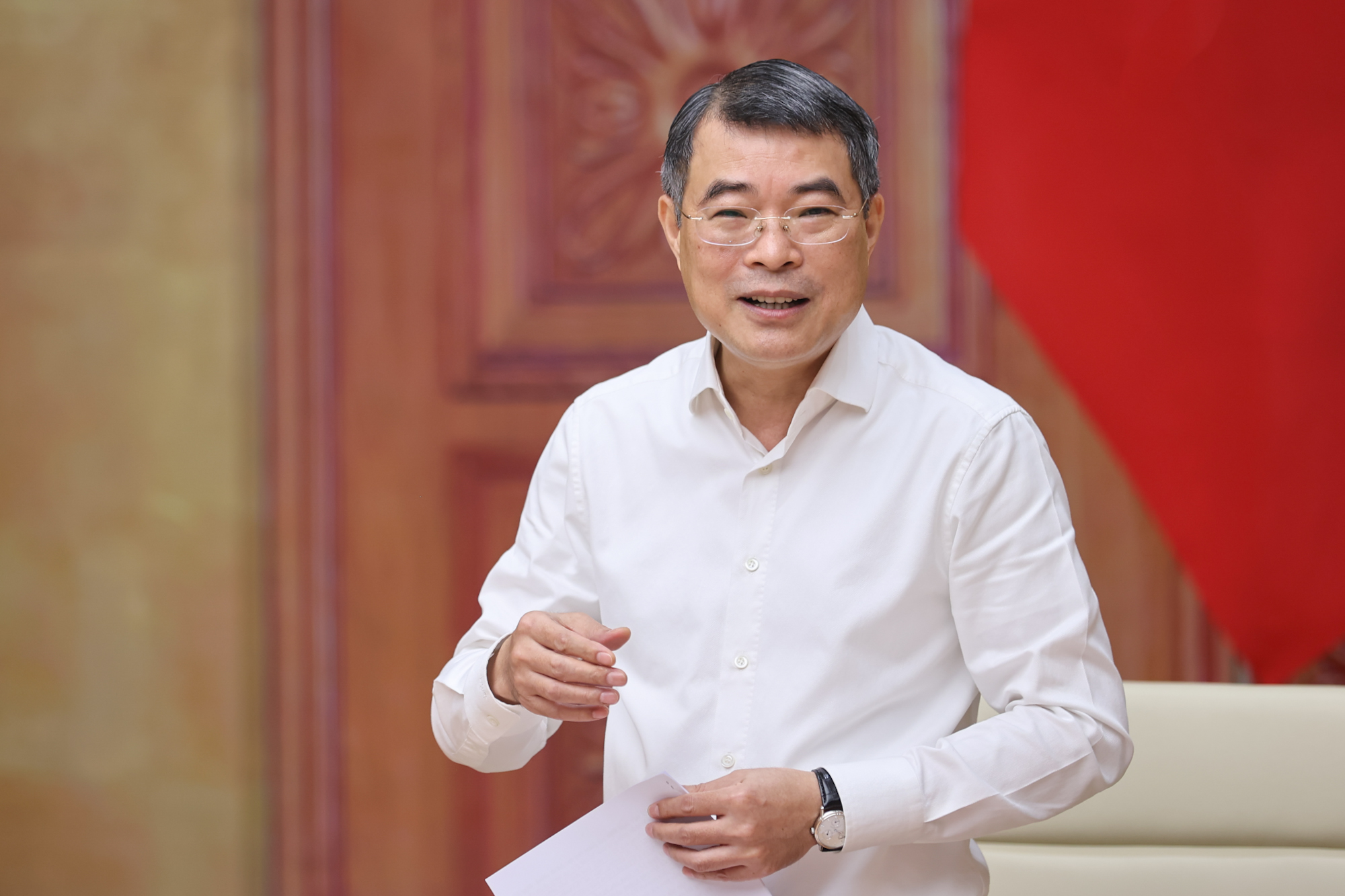 黎明興總理部署關於編制、整頓村組與街道以及工資改革的任務