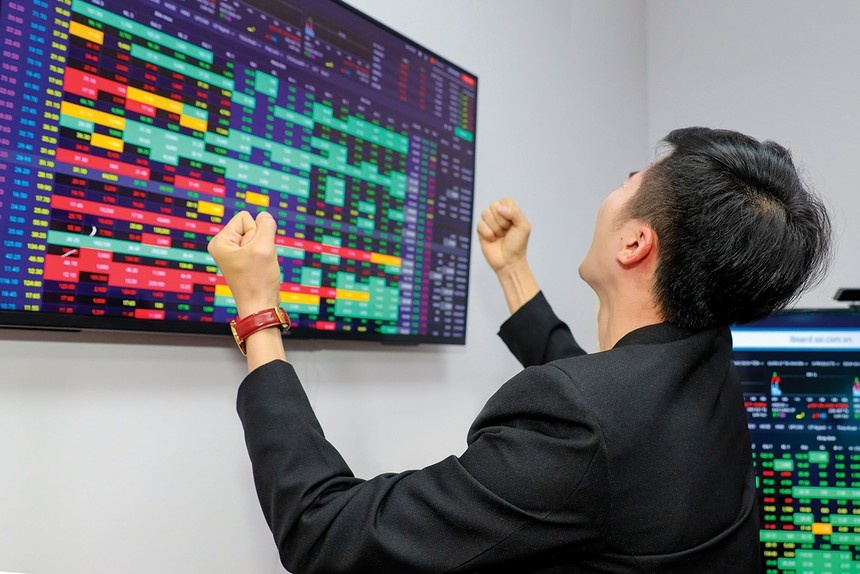銀行提議慷慨分紅,但部分銀行仍對派息持謹慎態度