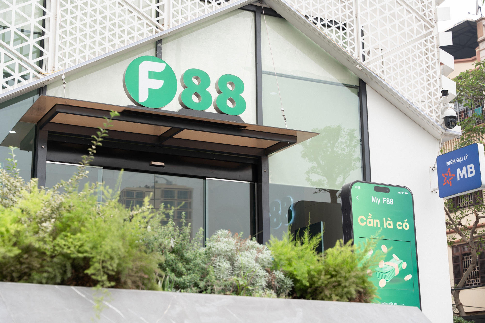 F88典當了31,800輛汽車,誰是越南最大典當連鎖背後的支持者?