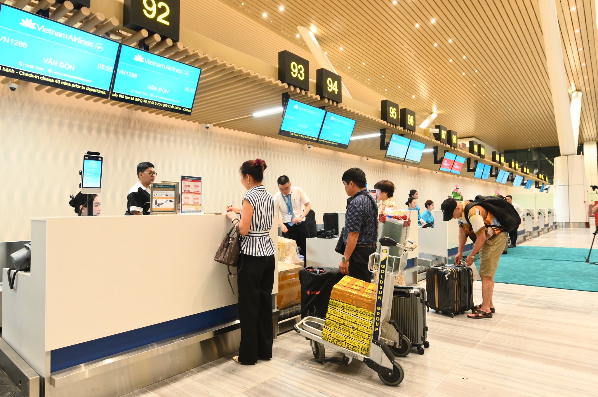 航空公司'推出'近900万夏季高峰座位，大幅增加热门旅游点