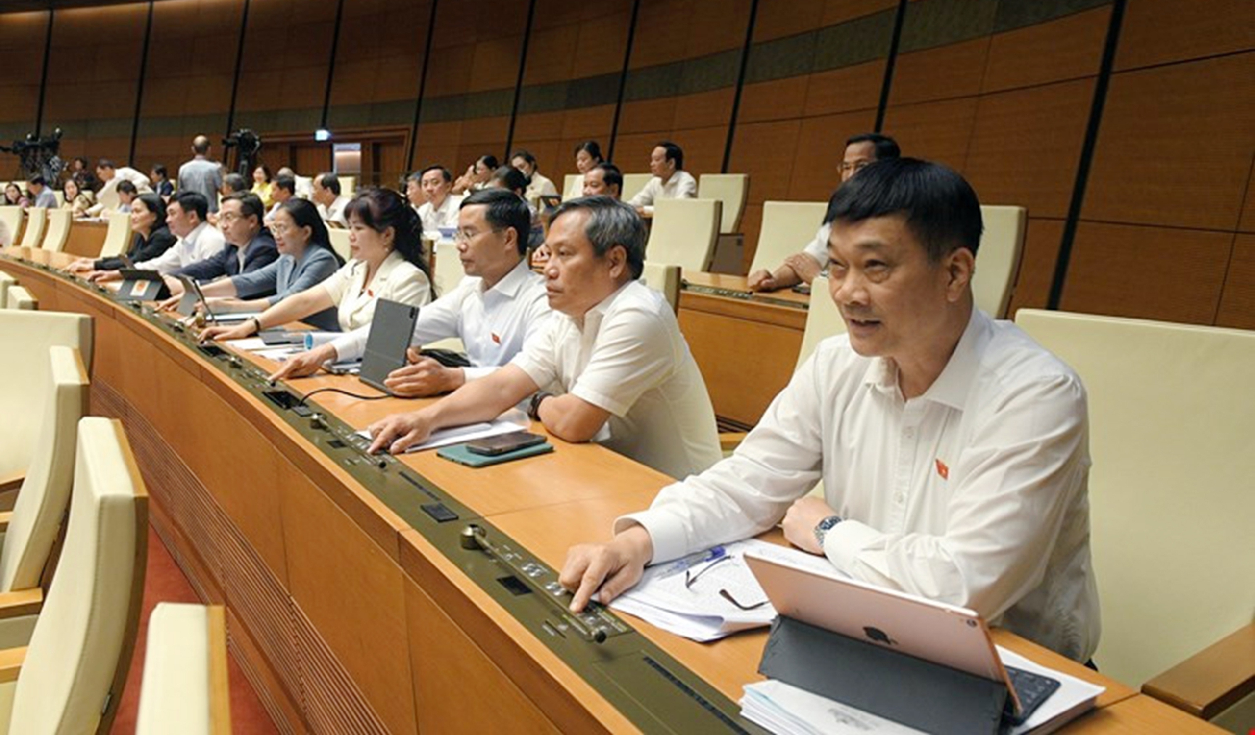 公开征求关于宪法修改的民意