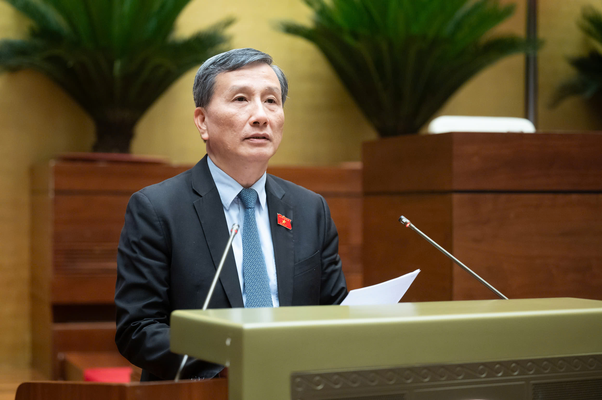 提交原子能法修正案，总理有权决定建设核电站