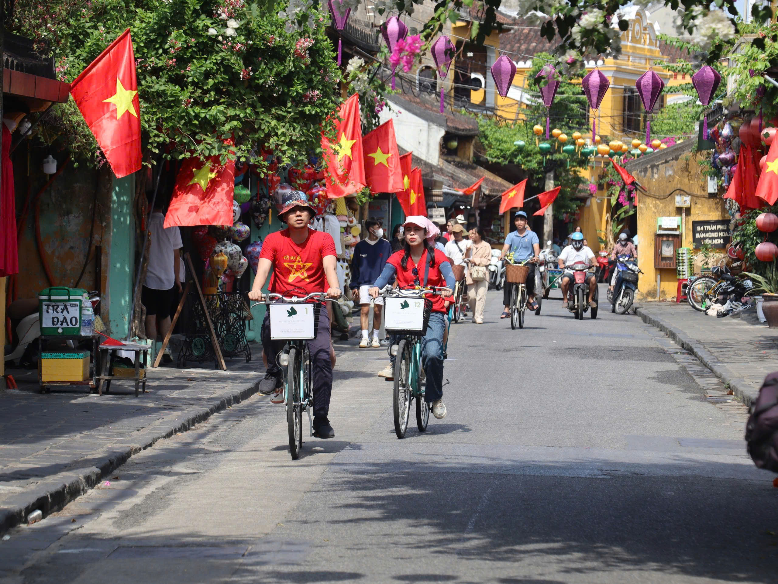 5天假期岘港旅游业收入超过2400亿越南盾，中部多省报告丰收