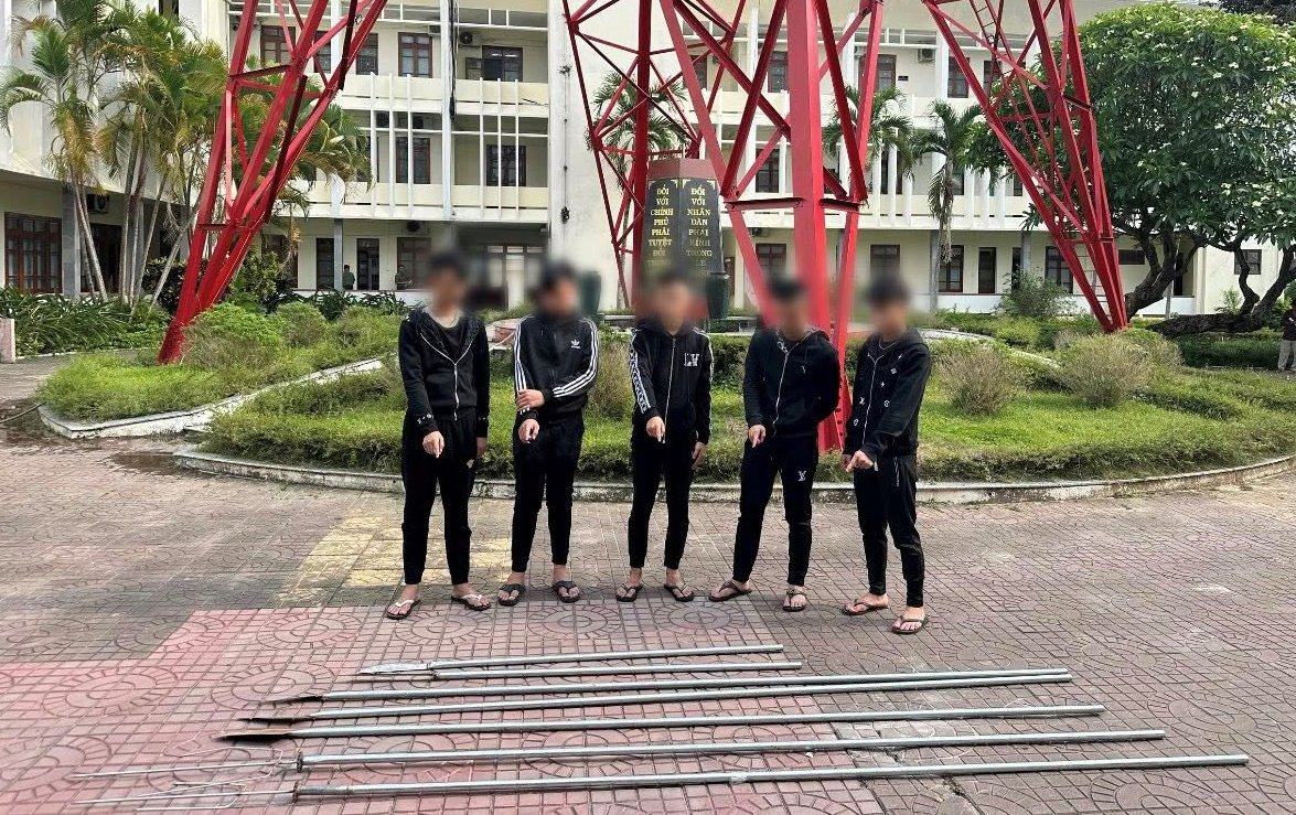 '為了流量不惜一切':靠虛擬禮物賺錢
