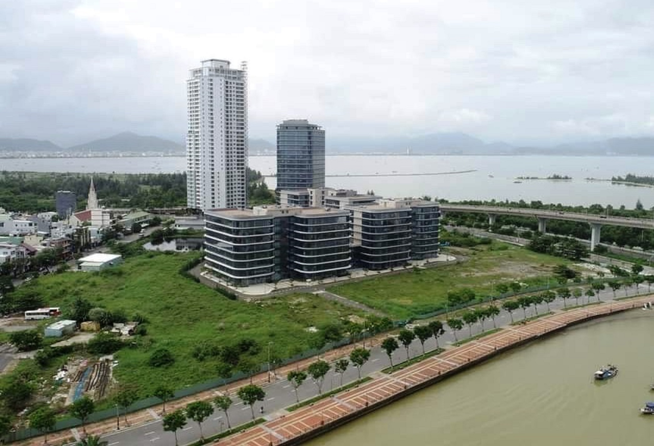 2025年岘港市全景：经济与旅游的突破之年