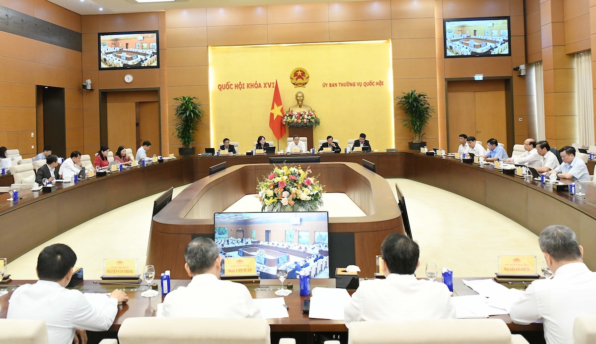 國會常務委員會同意提交國會審議決定降低燃油稅