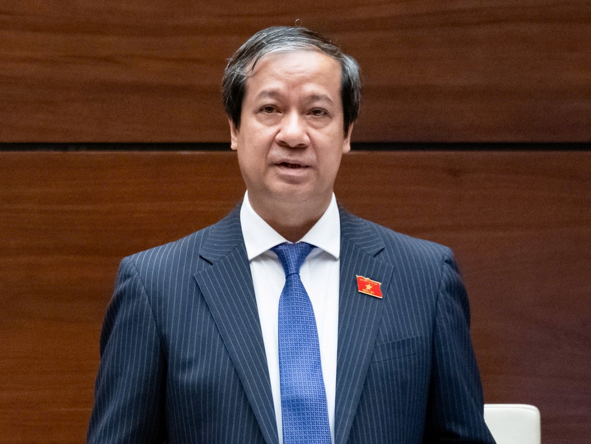 部长阮金山：‘鼓励地方为教师提供更多优惠政策’