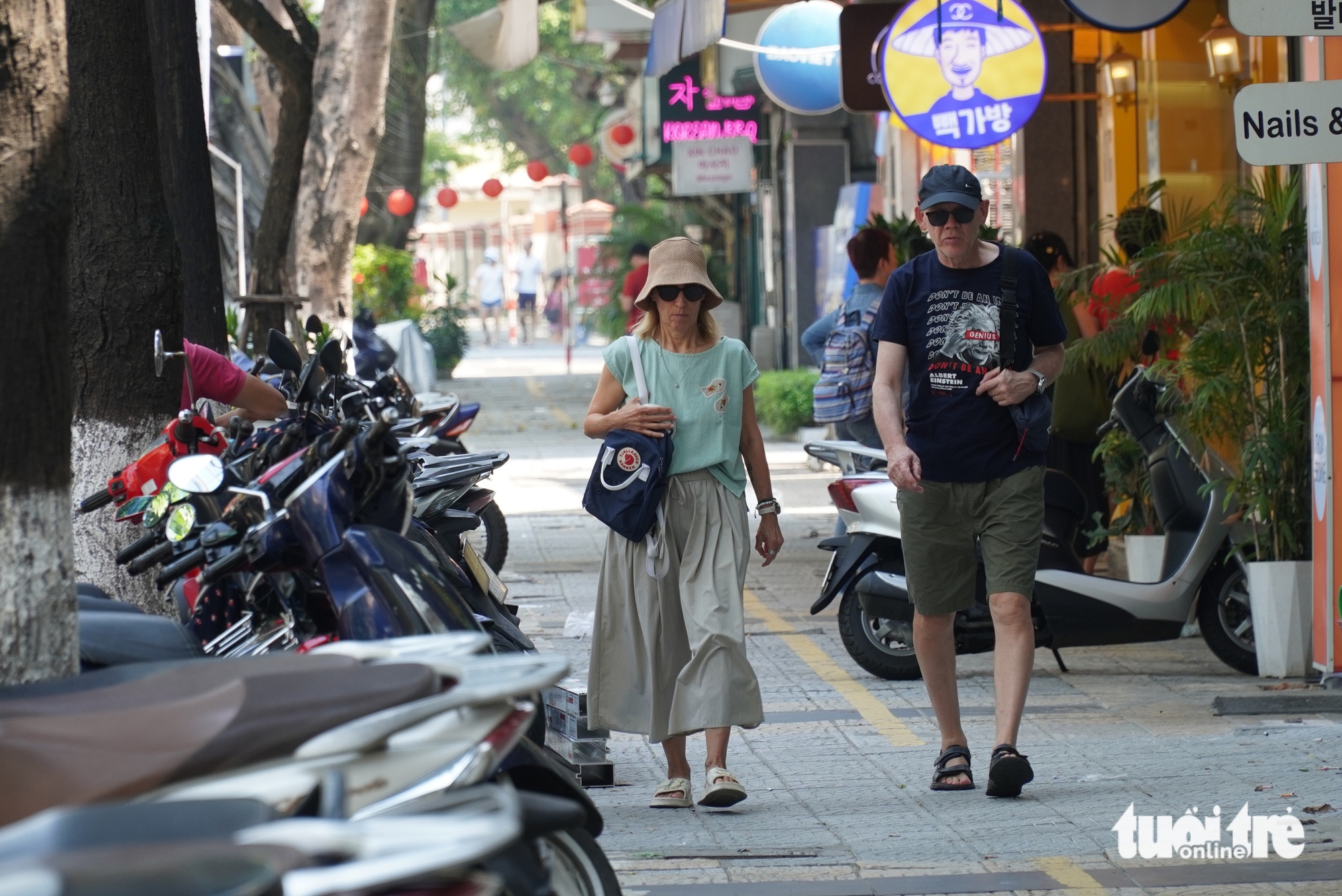 峴港市中心人行道在行動首日後'呼吸順暢'