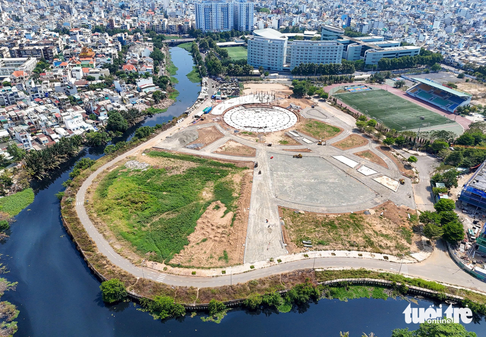 胡志明市人民委員會主席:6月必須完成心貫河項目全部土地清場