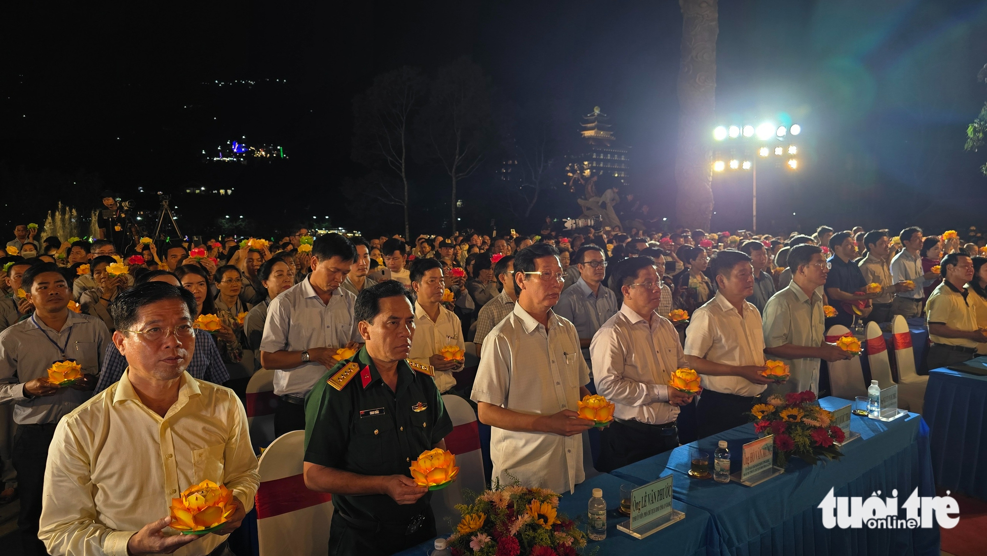 超過20,000人參加天禁山燈花節之夜