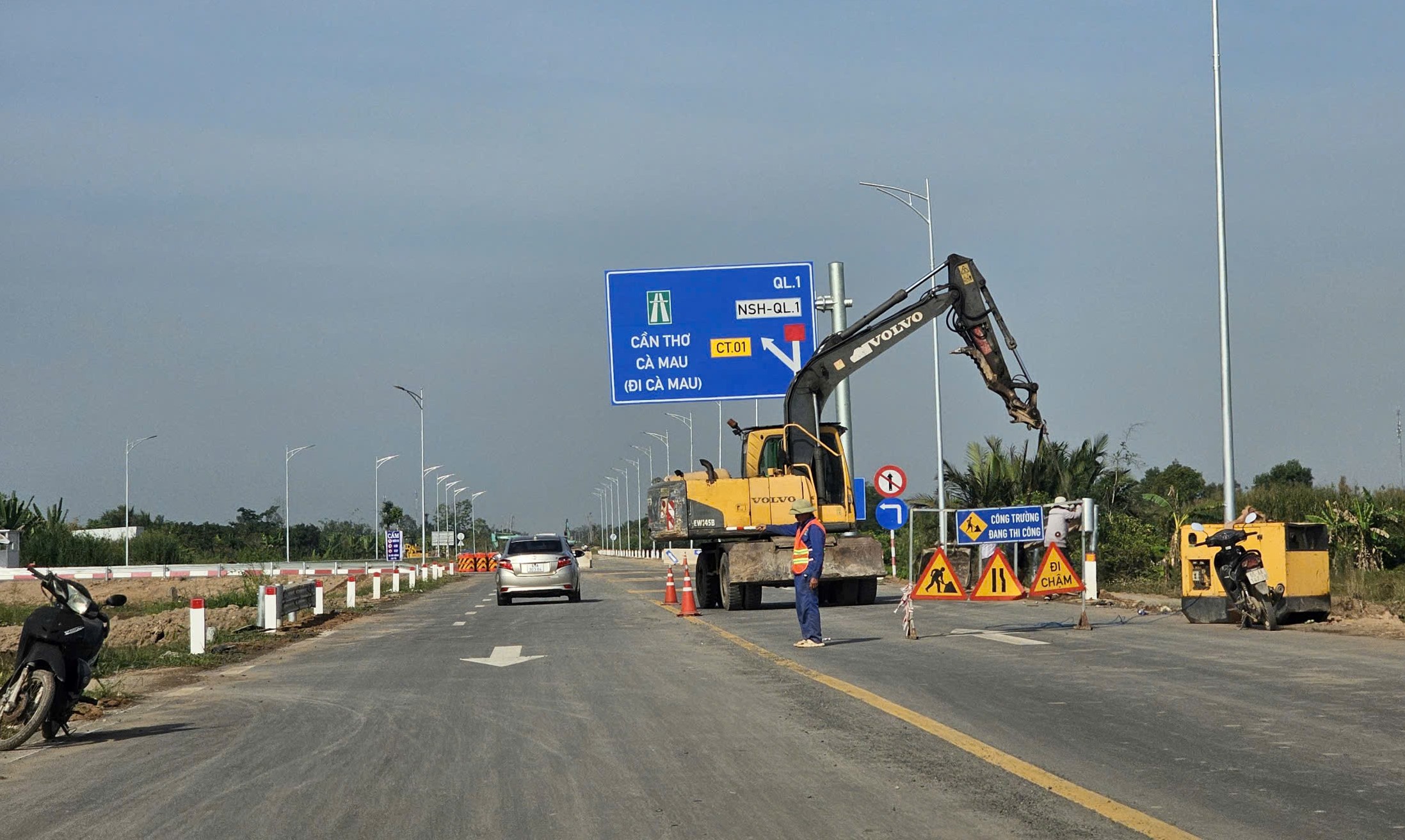 檢查芹苴-金甌高速公路延遲完工的責任