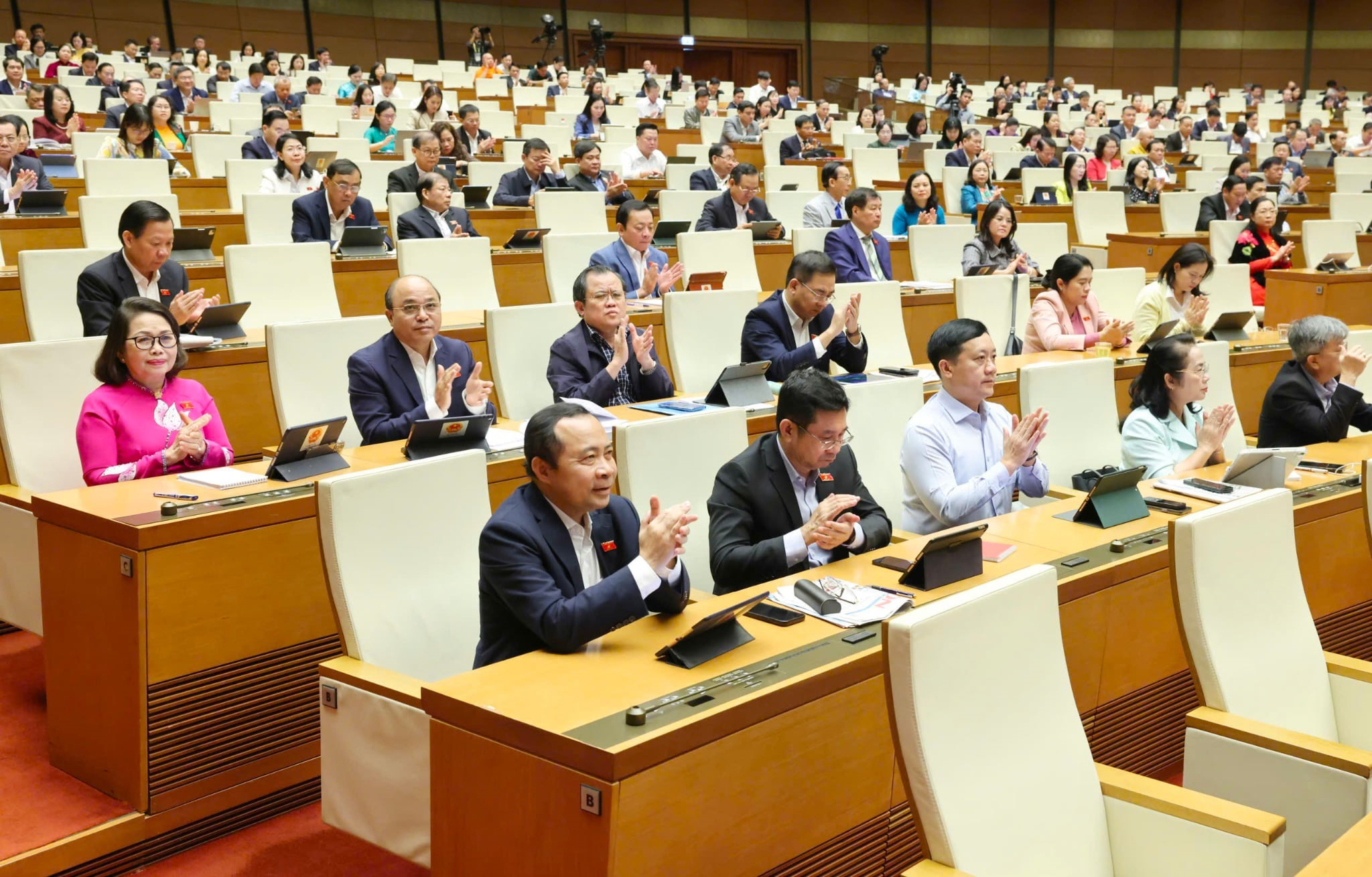 期望代表工作更快、更堅決
