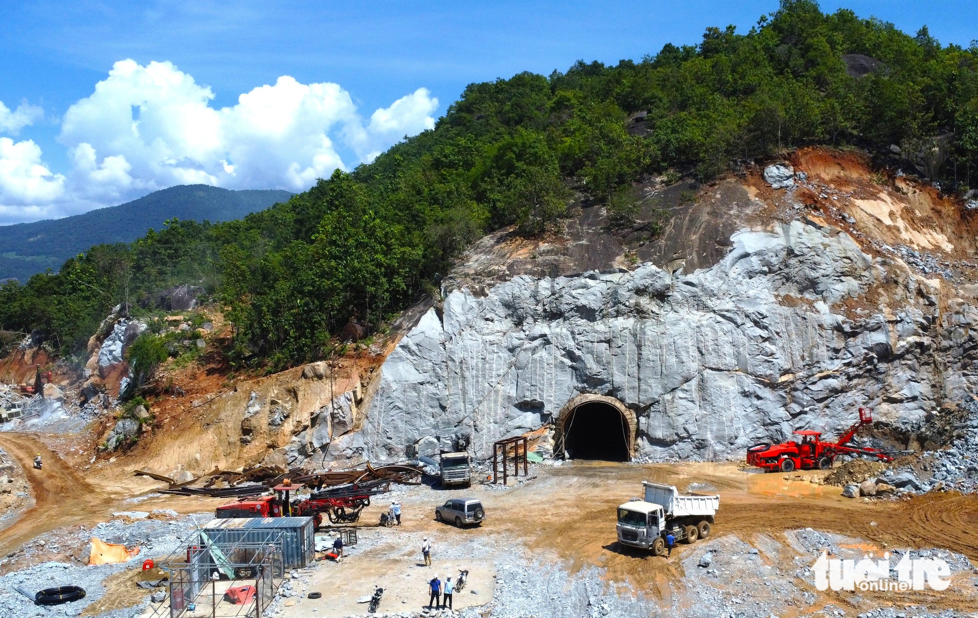 为越南首个抽水蓄能电站项目地区居民规划长期生计