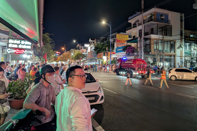 胡志明市一公寓16層單元起火