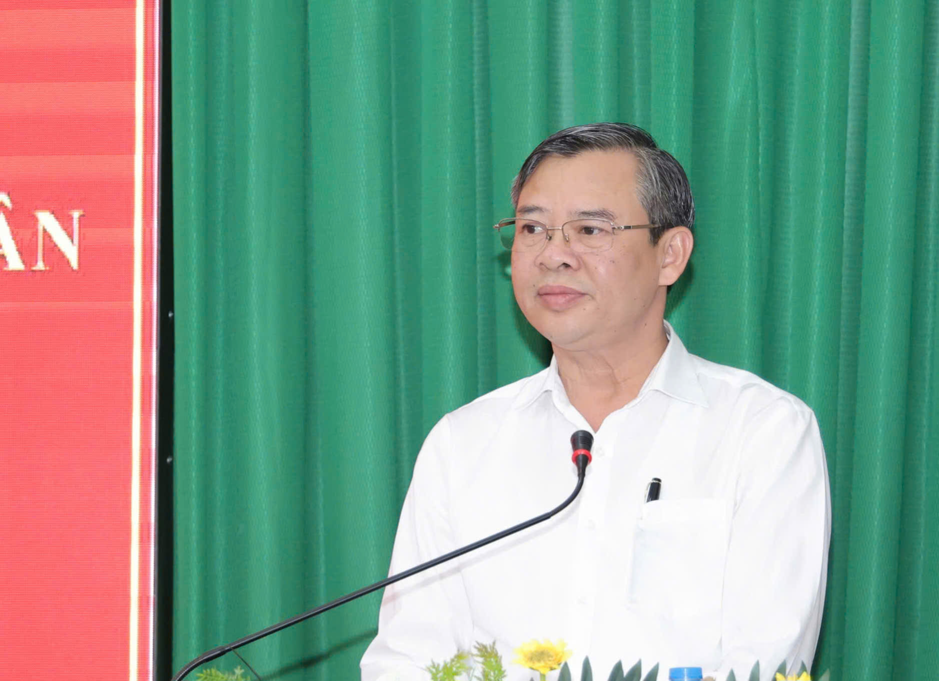 芹苴市主席承諾不讓民眾建議石沉大海