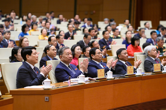 今天国会讨论宪法修正