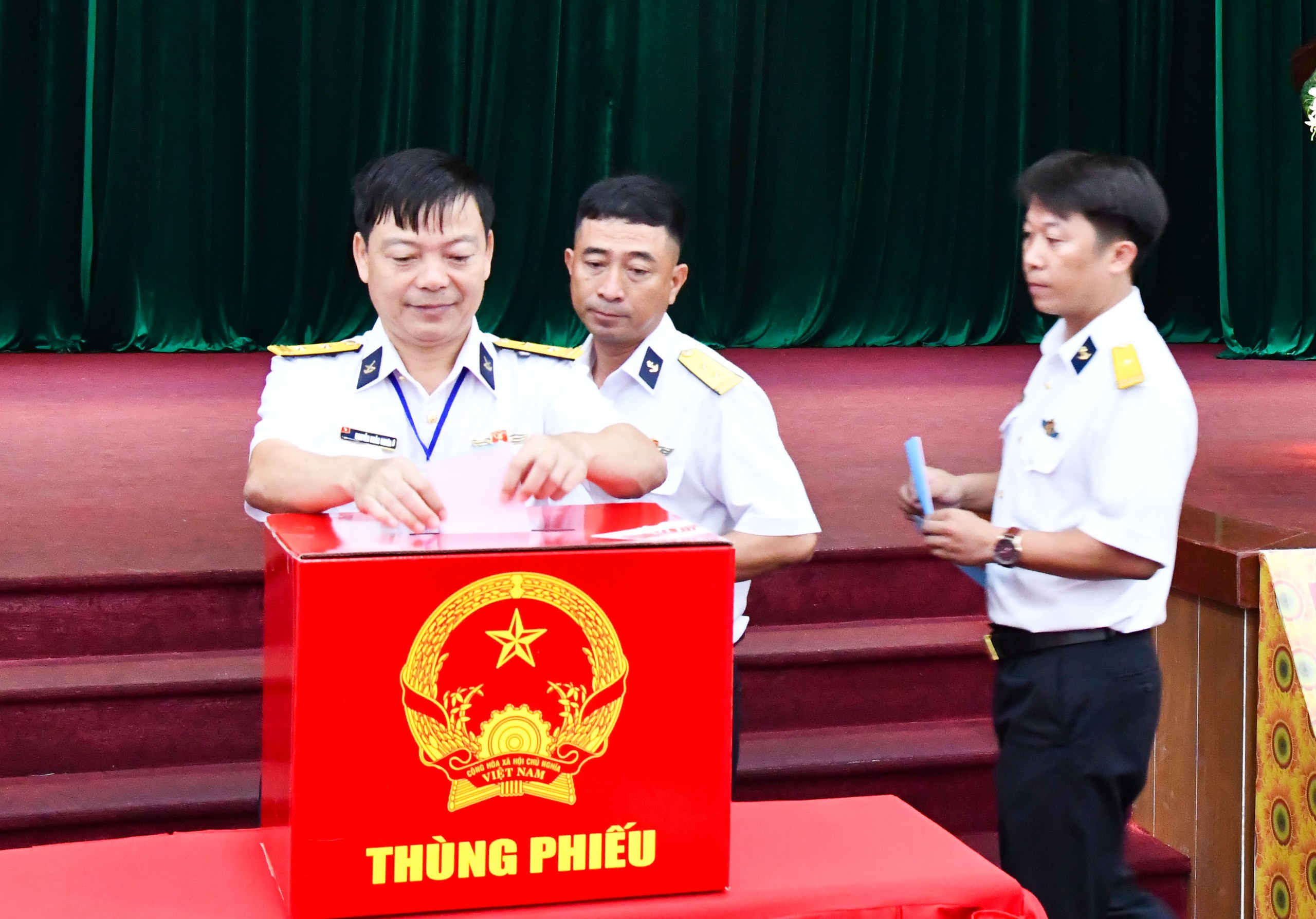 海軍第五軍區第127旅提前舉行選舉