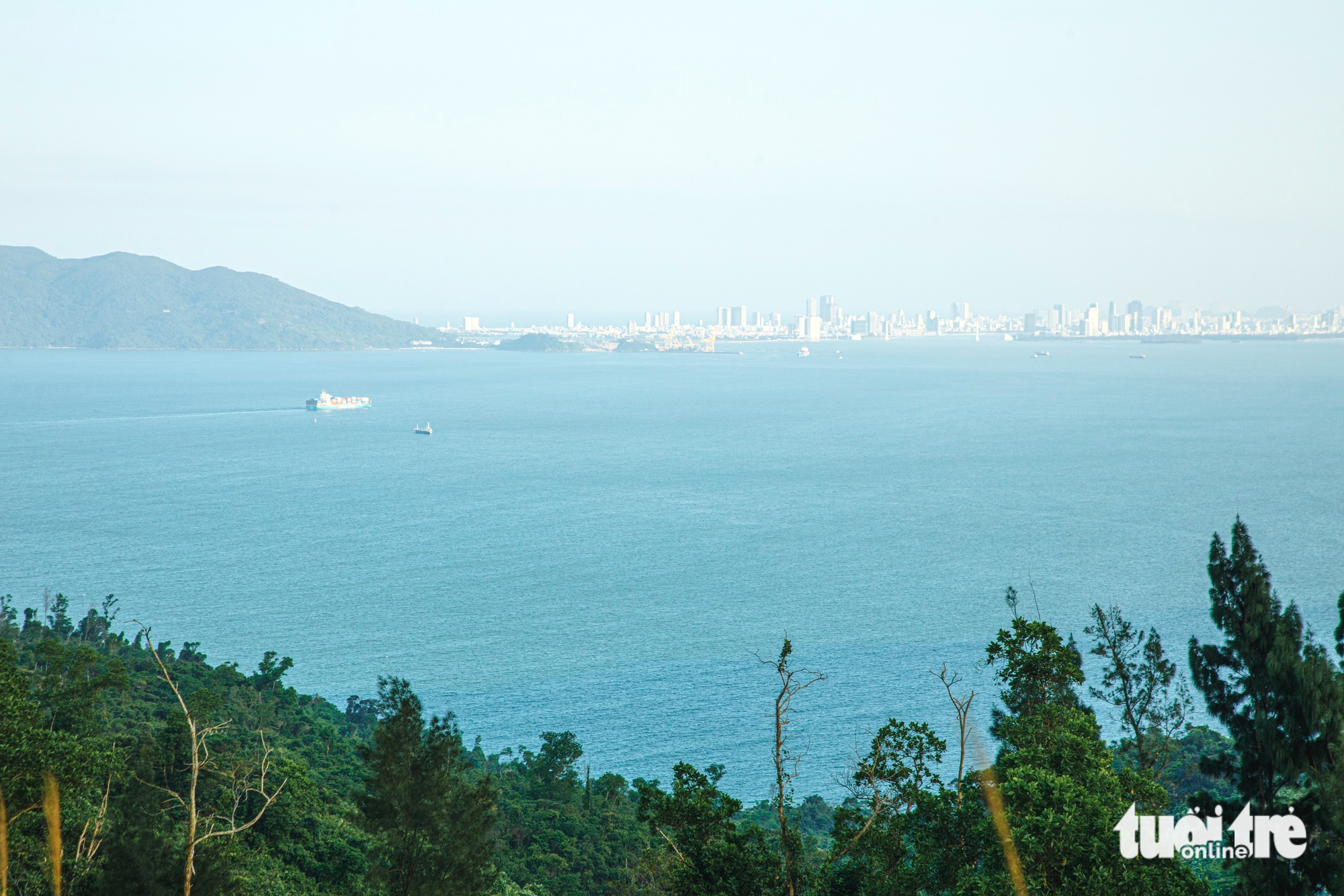 探索海雲關如歐洲天空般美麗的道路