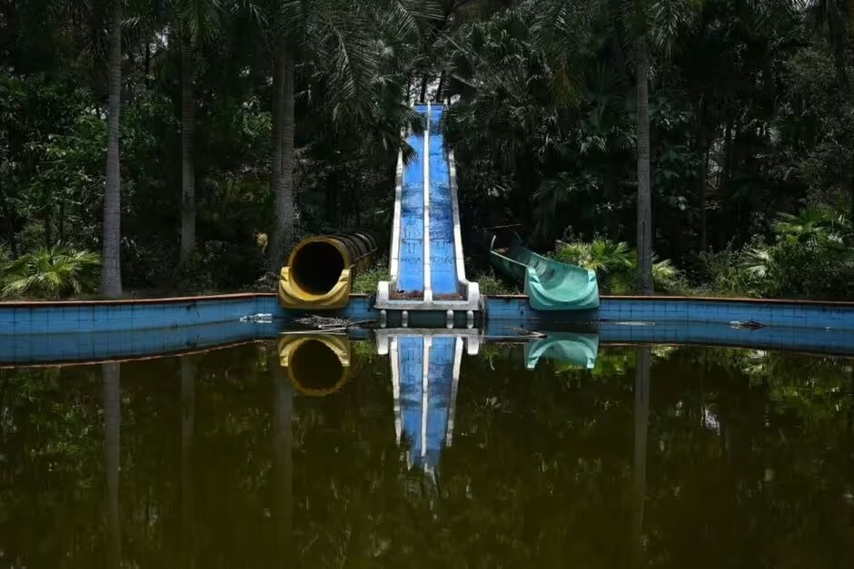 越南廢棄水上樂園在英國報紙上顯得詭異神秘