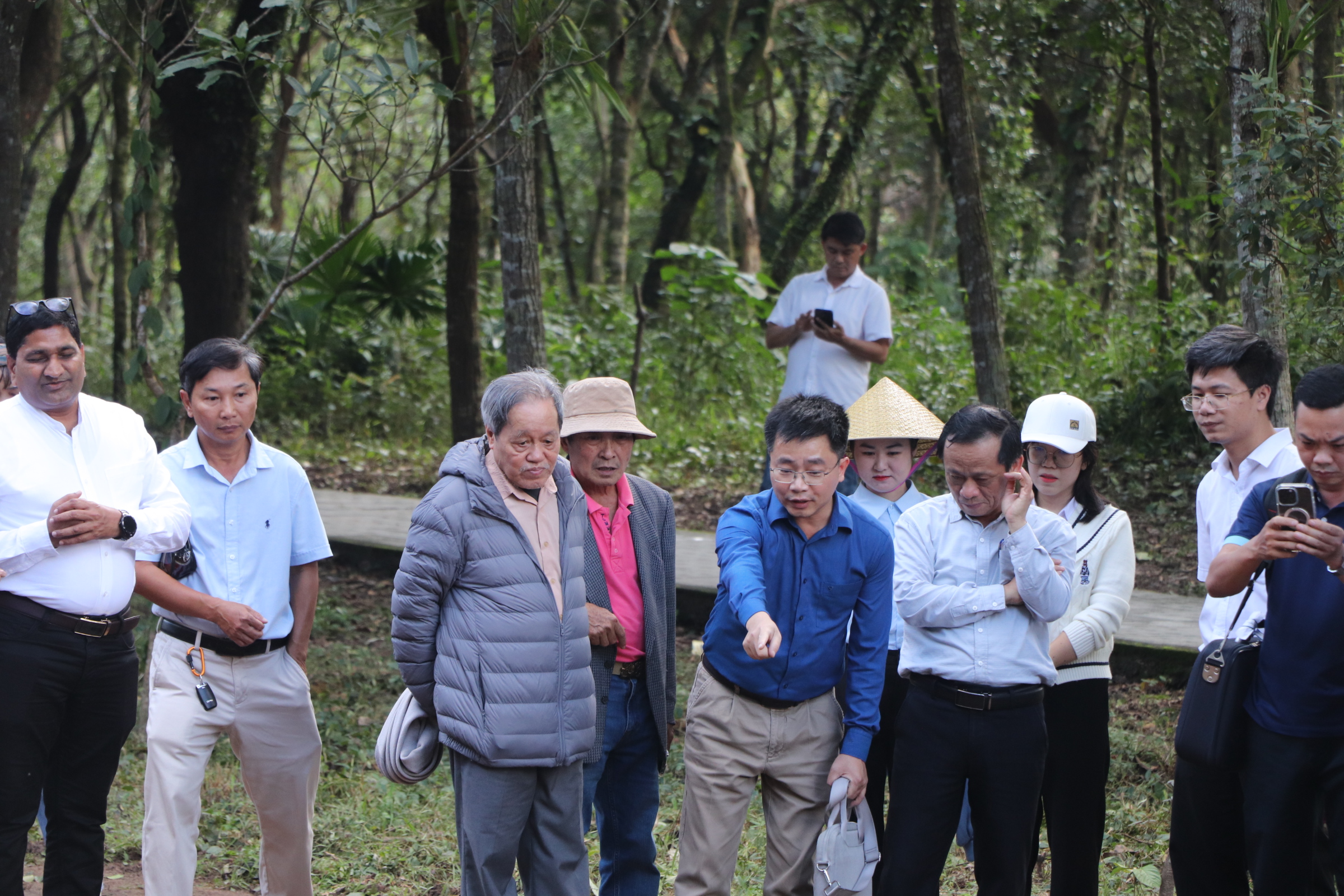 穿奧黛遊客可免費參觀美山聖地