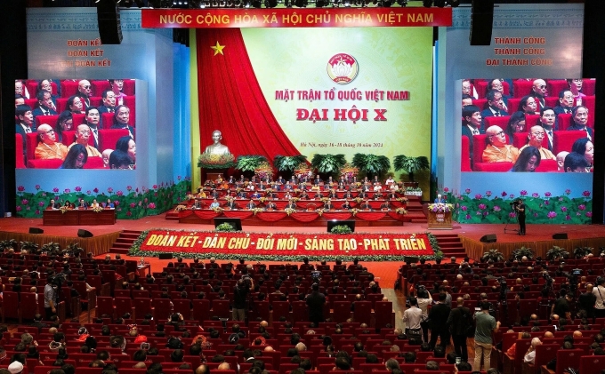 总书记：'下一届大会才考虑对宪法进行根本性修改'