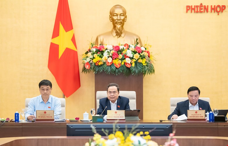 提议对企业、经营户的检查不超过每年一次