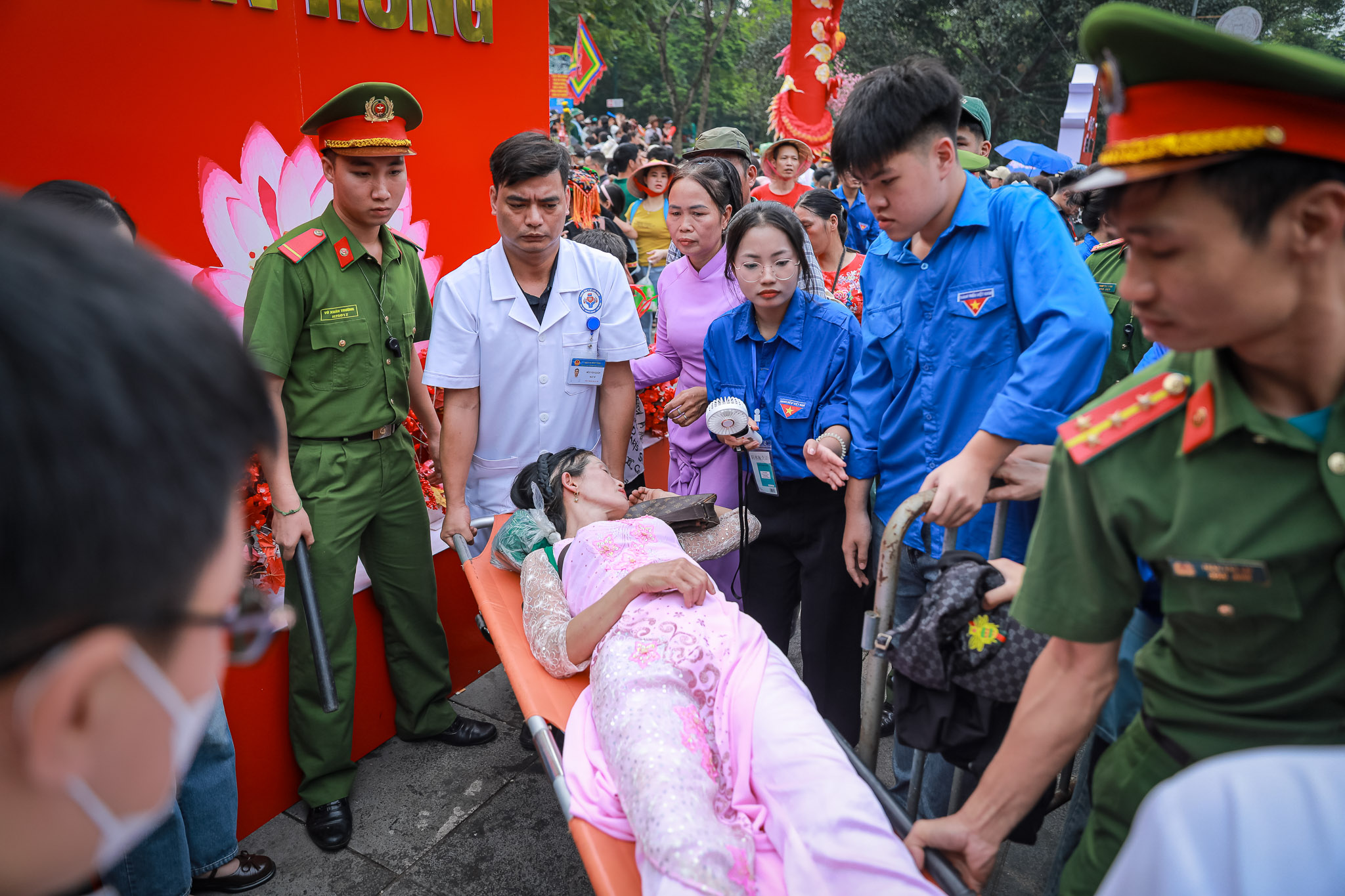 公安、軍隊、青年團全力保障雄王祭祖日的安全與秩序