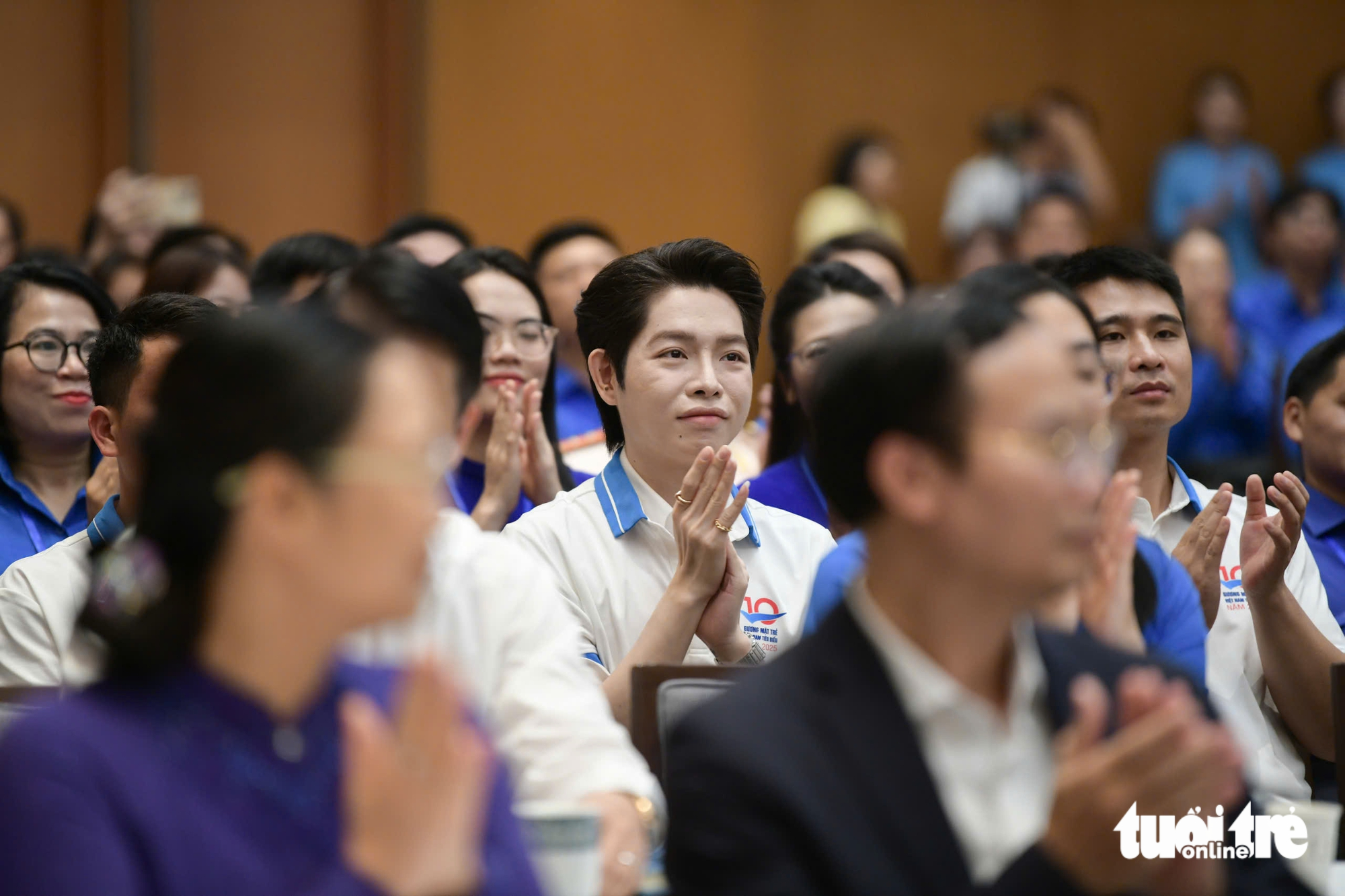 總理會見越南傑出青年代表、有前途青年和優秀共青團幹部